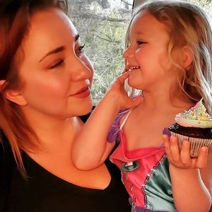 Meet your Posher, Mariko